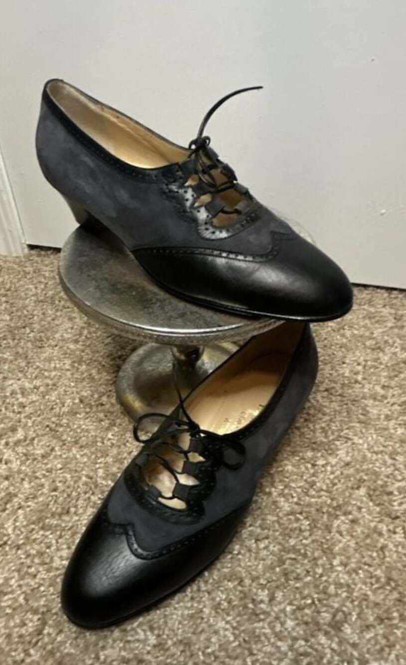 Yorke Fashion Comfort Two-Tone Suede and Leather Oxford Heels Size 39.5-8.5/9